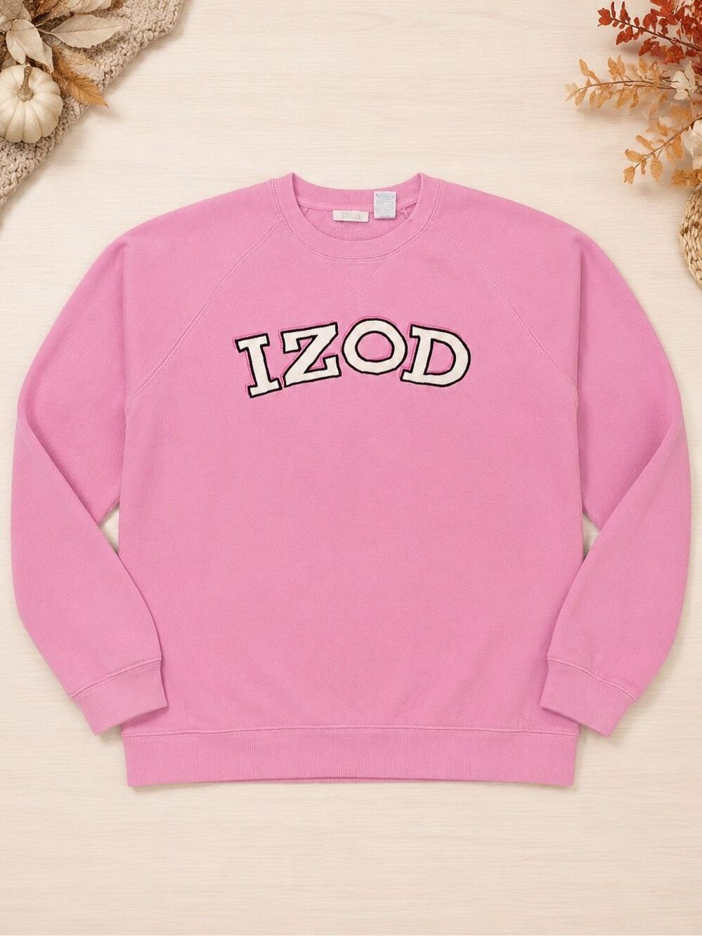 IZOD Women’s Medium Pink Logo Crewneck Sweatshirt Pullover Preppy Y2K